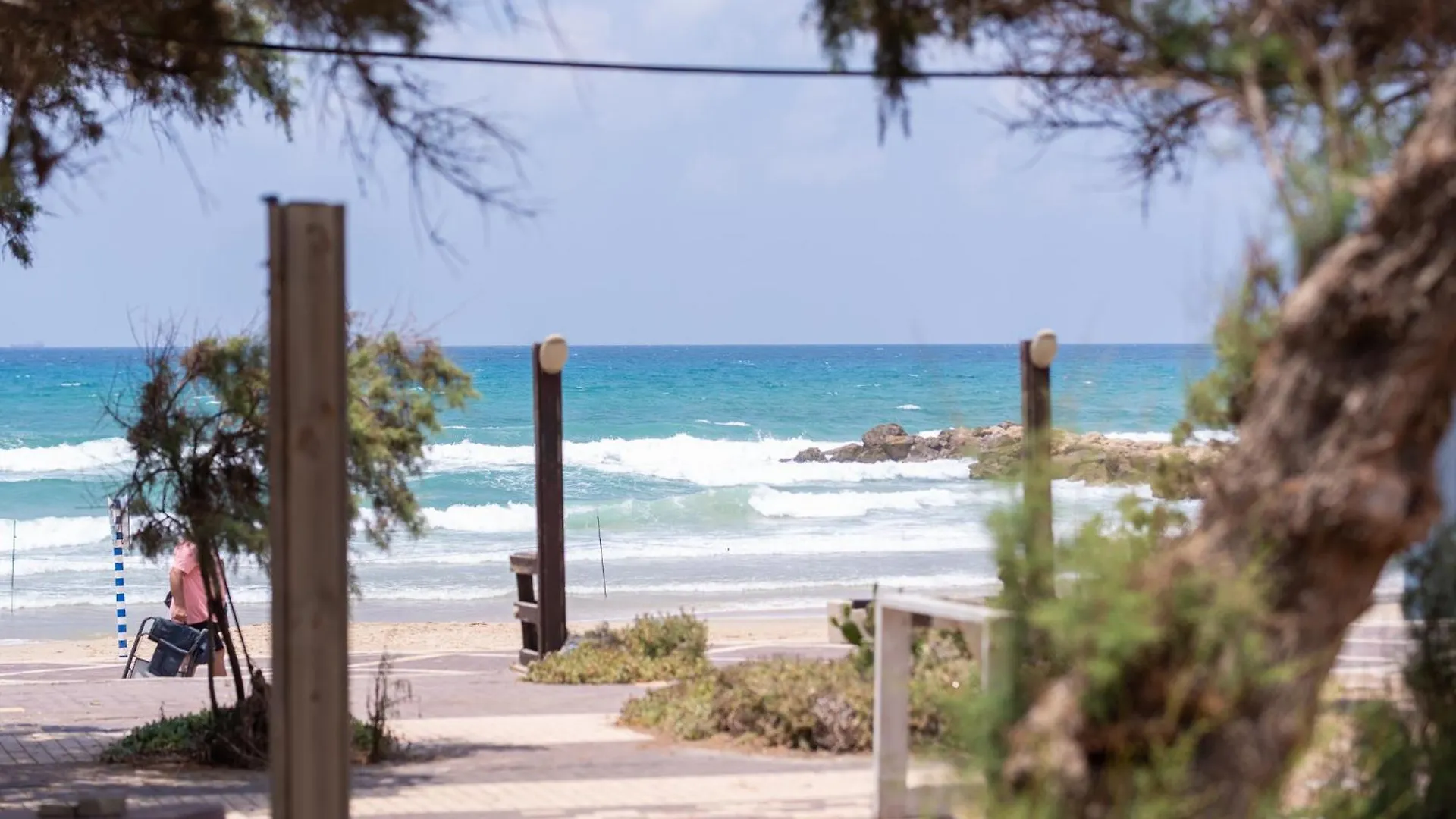 Port City - Beach Front Haven - 2 Bdrms W Garden Haifa