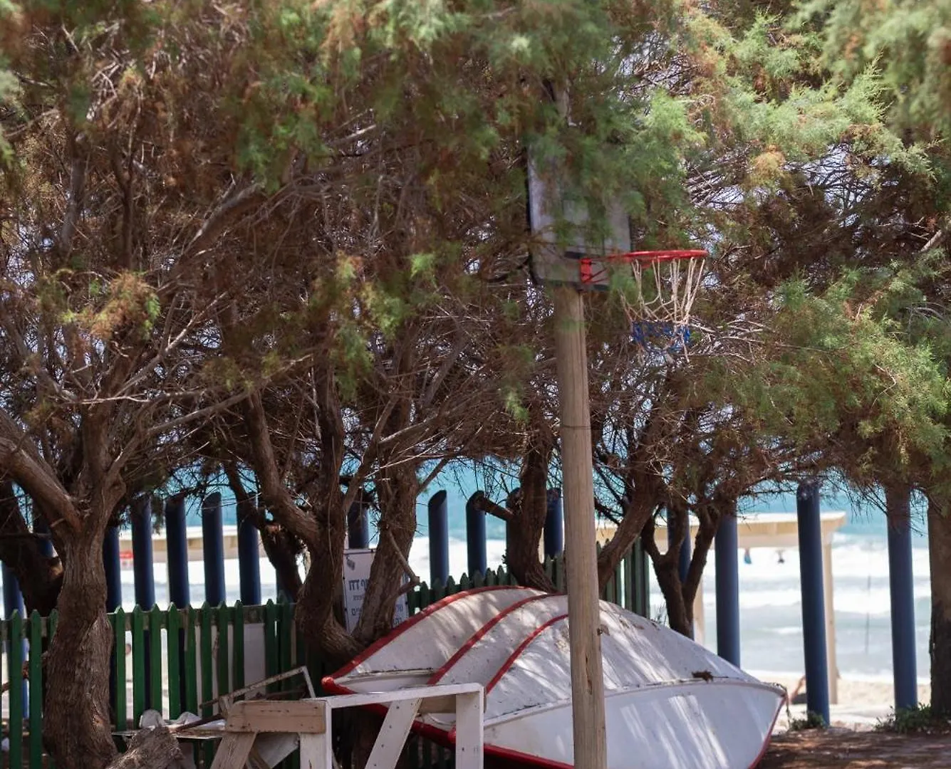 Port City - Beach Front Haven - 2 Bdrms W Garden Haifa Apartment