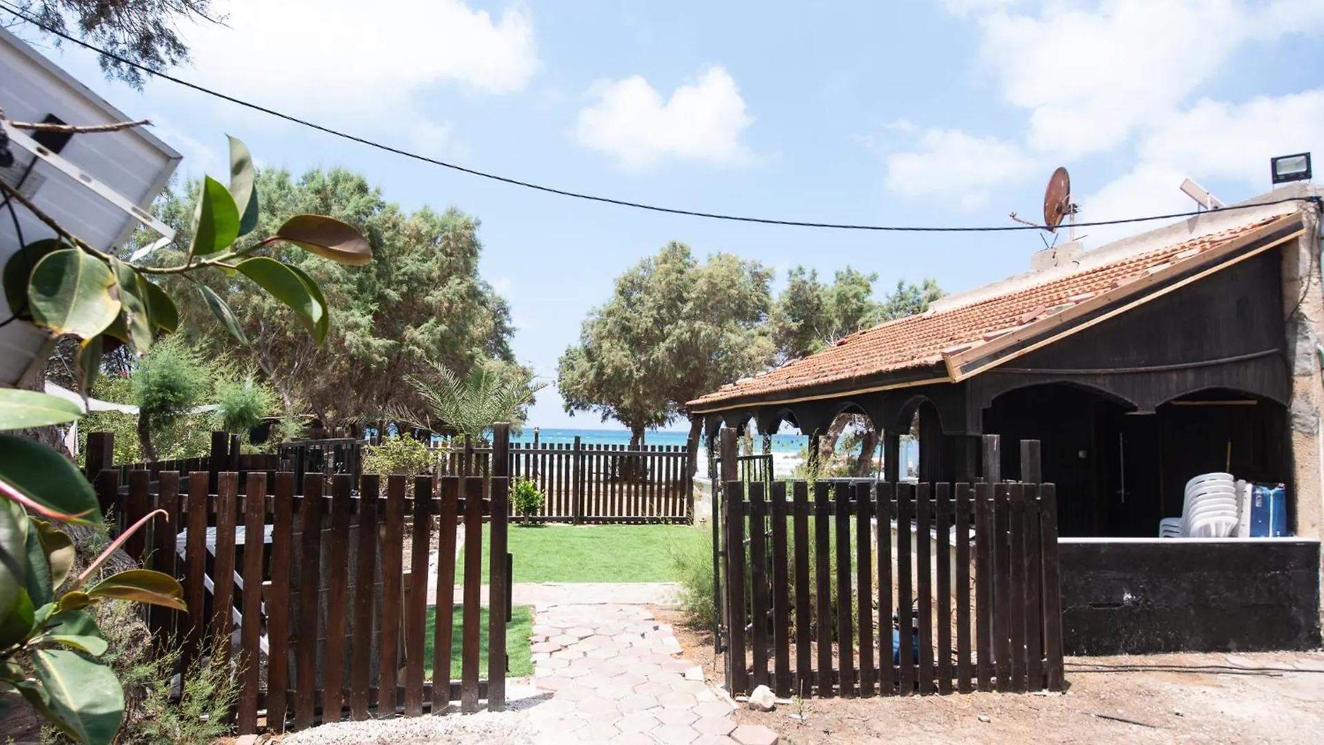 Port City - Beach Front Haven - 2 Bdrms W Garden Haifa